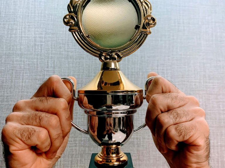 Custom award plaque with engraved recipient name — Aquaholic Gifts Malaysia, Kuala Lumpur